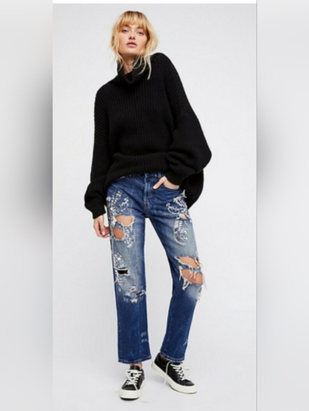 Free People Womens Distressed Straight Leg Jeans With Rhinestone Bling Size 26